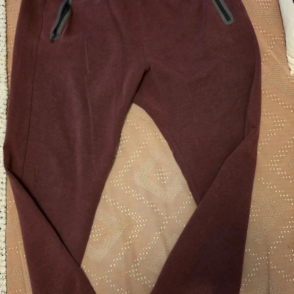 Old Navy Active Rust Red Jogger Pants - Picture 1 of 6
